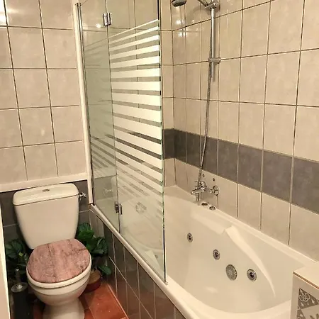 Konukevi De Provence - 3*