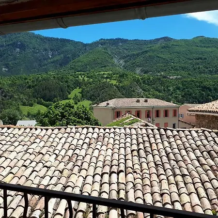 Gite De Provence - *